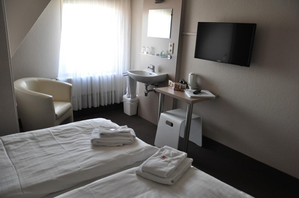 Hotel Het Anker Heythuysen Room photo